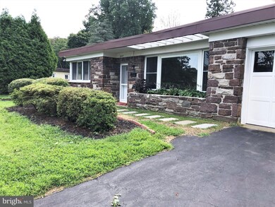 2247 Windsor Cir, Broomall, PA 19008 - photo 2