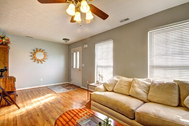 6927 Arbor Creek Dr unit 65, Louisville, KY 40228 - photo 3