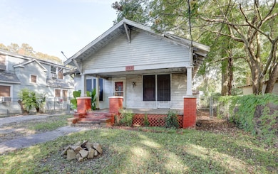 707 E Simcoe St -5