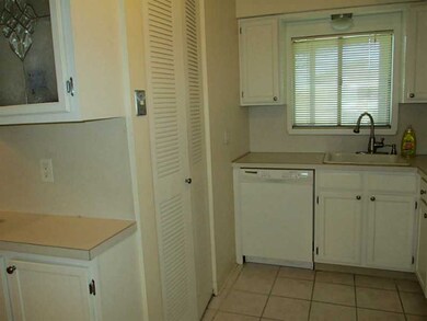 175 Hoffman Ave unit 302, Cranston, RI 02920 - photo 5