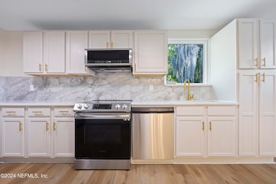 6603 Bo Peep Dr N, Jacksonville, FL 32210 - photo 6