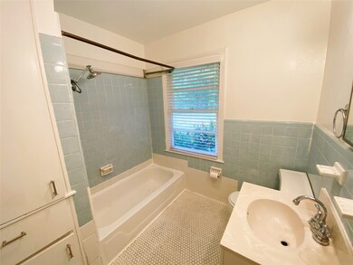 1318 Chamboard Ln, Houston, TX 77018 - photo 7