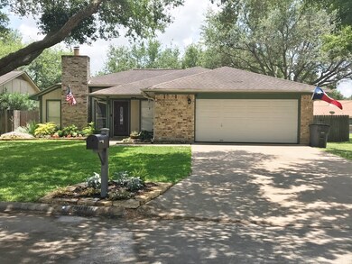 2608 La Mesa St, Bay City, TX 77414 - photo 2