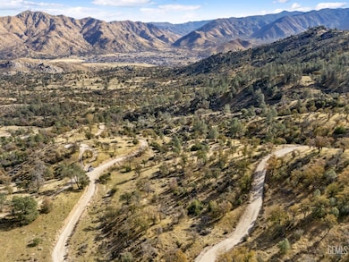 0 0 unit 202412743, Bodfish, CA 93205 - photo 2