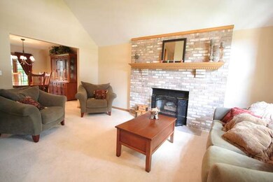 820 Michael Dr, Morris, IL 60450 - photo 3