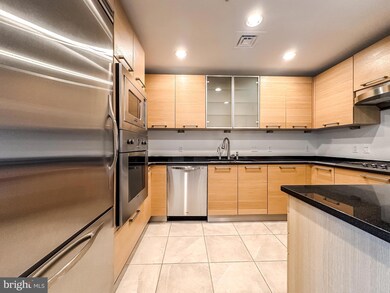 The Ritz-Carlton Residences, Baltimore, MD 21230 - photo 7