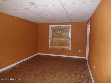 2829 Parr Ct E, Jacksonville, FL 32216 - photo 5