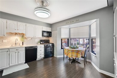 Eat-in Kitchen with Cozy Breakfast Nook