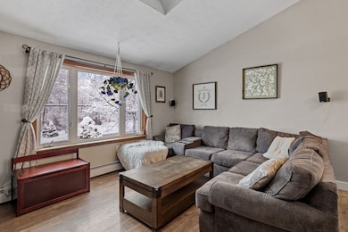 168 Waverly St, Manchester, NH 03109 - photo 6