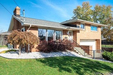 1001 6th St NW, Grand Rapids, MI 49504 - photo 2