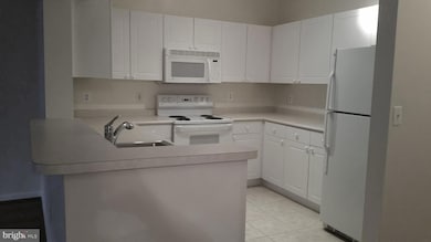 4551 Strutfield Ln unit 4316, Alexandria, VA 22311 - photo 2