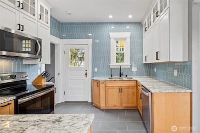 324 NE 50th St, Seattle, WA 98105 - photo 4