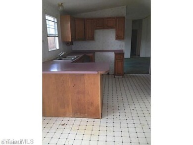 3837 Teague Farm Rd, Seagrove, NC 27341 - photo 4