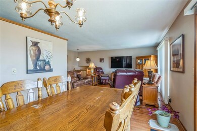 68 Julia Ann Dr NW, Cedar Rapids, IA 52405 - photo 5