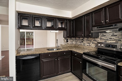 3635 Laurel View Ct, Laurel, MD 20724 - photo 6