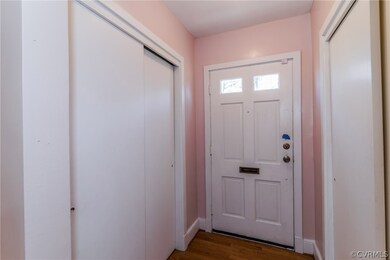 Front entrance foyer with 2 closets