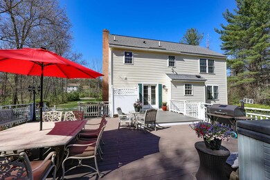101 Litchfield Rd, Londonderry, NH 03053 - photo 4