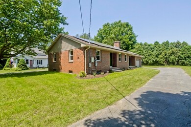 36 Thayer St, South Deerfield, MA 01373 - photo 3