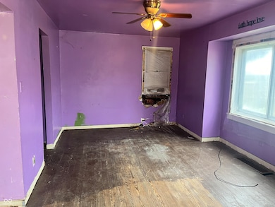 1047 N Concord St, Indianapolis, IN 46222 - photo 3