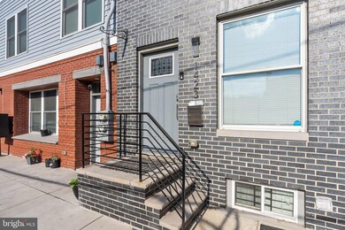 1423 S Taylor St, Philadelphia, PA 19146 - photo 4
