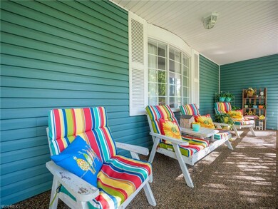 583 Maple Ave, Sheffield Lake, OH 44054 - photo 3