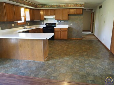 4430 NW 78th St, Topeka, KS 66618 - photo 2