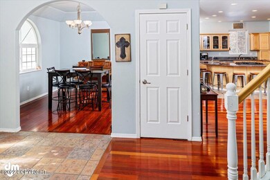 Dining & Kitchen