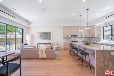 11653 Missouri Ave, Los Angeles, CA 90025 - photo 4