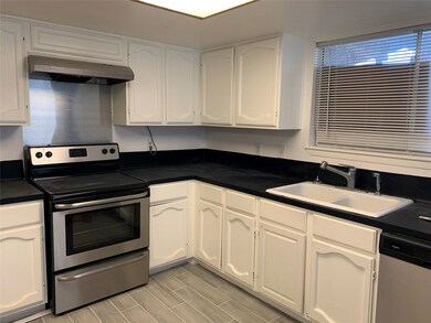 11110 Bammel North Houston Rd unit C, Houston, TX 77066 - photo 5