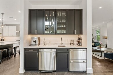 8 Rutledge St, West Roxbury, MA 02132 - photo 4