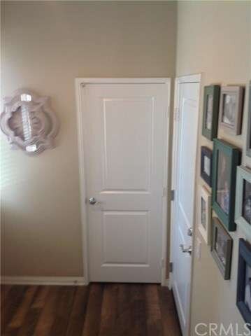 Entry way and Garage Direct access