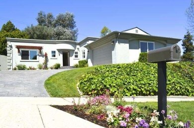 Great curb appeal!