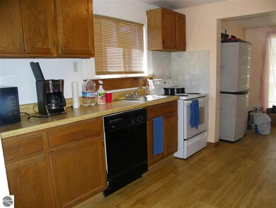 107 N Morton St, Oscoda, MI 48750 - photo 3