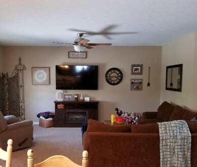 1210 Northcraft Ct, Franklin, IN 46131 - photo 7