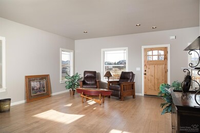 62685 Hawkview Rd, Bend, OR 97701 - photo 4