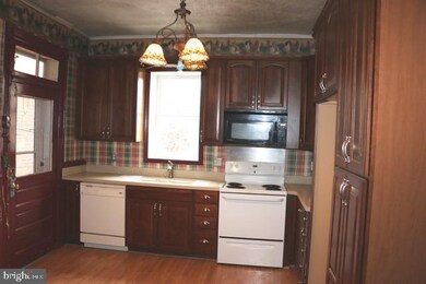 39 East Ave, Hagerstown, MD 21740 - photo 2