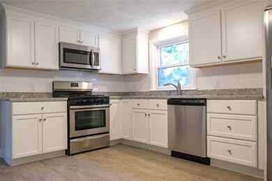 73 Vanderbilt Rd, Warwick, RI 02886 - photo 4