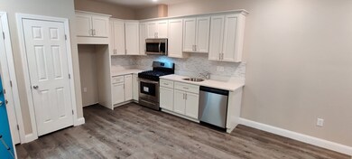 191 N Common St unit 305, Lynn, MA 01905 - photo 2