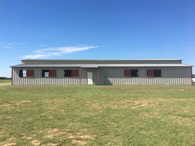 2004 Newberry Rd, Millsap, TX 76066 - photo 2