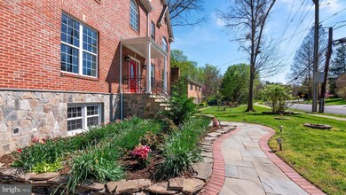 3607 University Dr, Fairfax, VA 22030 - photo 5