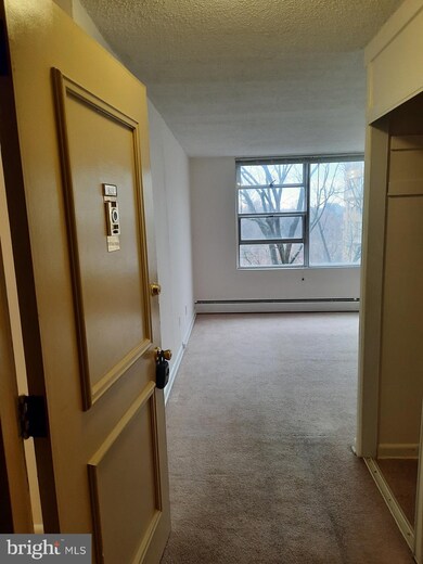 Radnor House unit 819, Bryn Mawr, PA 19010 - photo 2