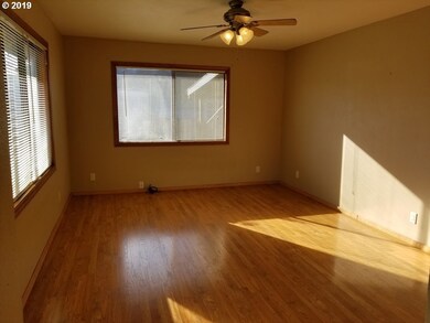 627 17th Ave, Longview, WA 98632 - photo 2