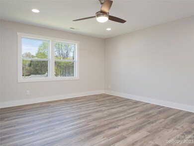 127 Wyatt St, Asheville, NC 28803 - photo 6