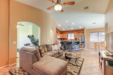 Family Room (4)-SMALL