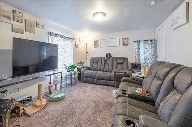 925 Cottage St, Pawtucket, RI 02861 - photo 4