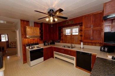 1868 Stuart St, Schenectady, NY 12303 - photo 4