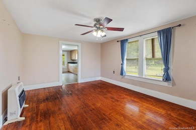 307 S Welty St, Iowa, LA 70647 - photo 3