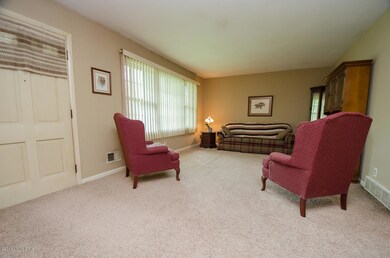 5418 Oakcreek Ln, Louisville, KY 40291 - photo 6