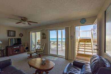 1500 Carolina Beach Ave N living rm 2