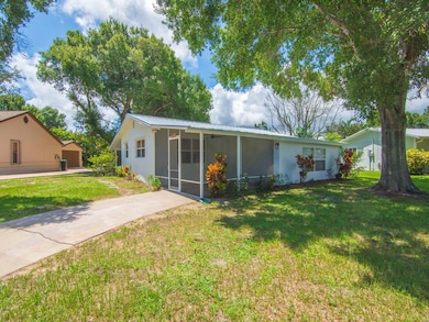 517 Park Ave, Sebastian, FL 32958 - photo 2